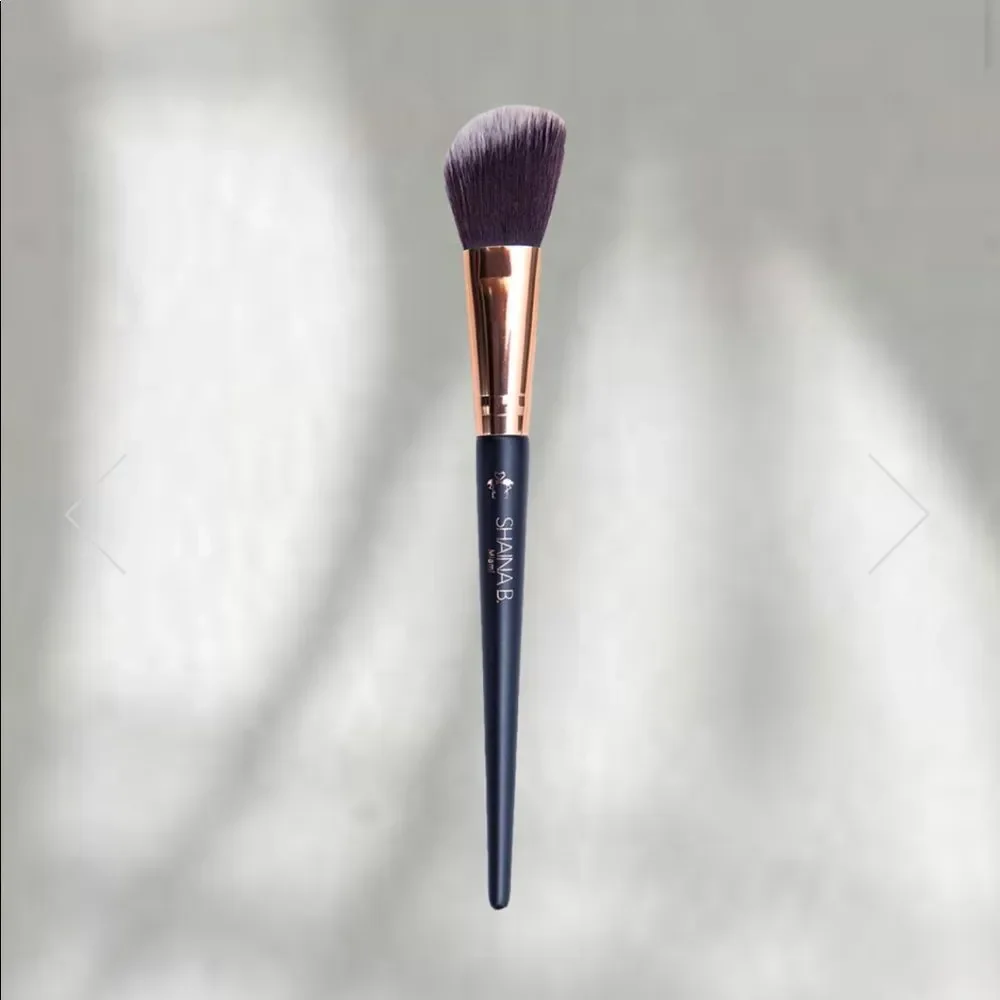 3/$20💘 Shaina B Miami Contour Brush